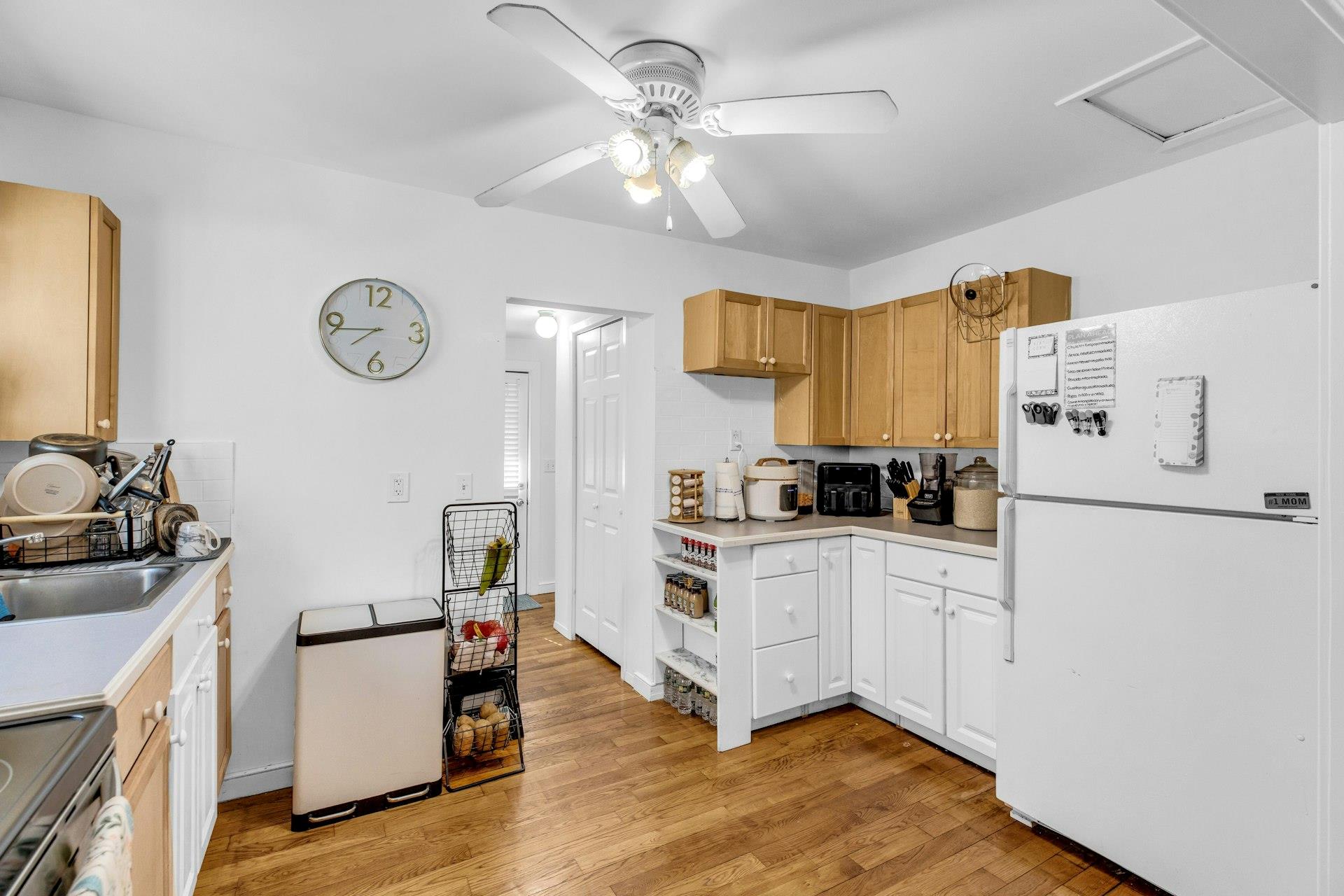 47 King Street, Hampton Bays, New York image 20
