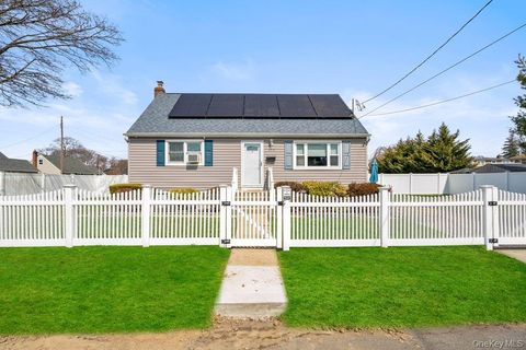 290 38 th Street Lindenhurst NY 11757