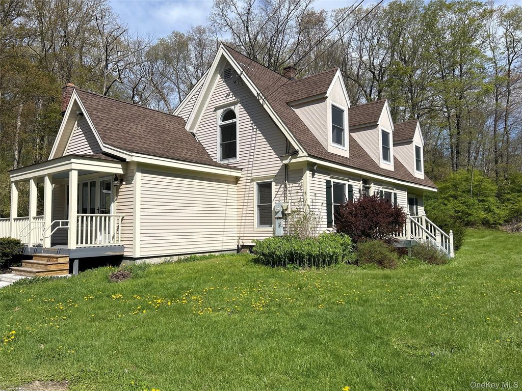 Photo of 810 ROUTE 343, Dover Plains, NY 12522 (MLS # 996401)