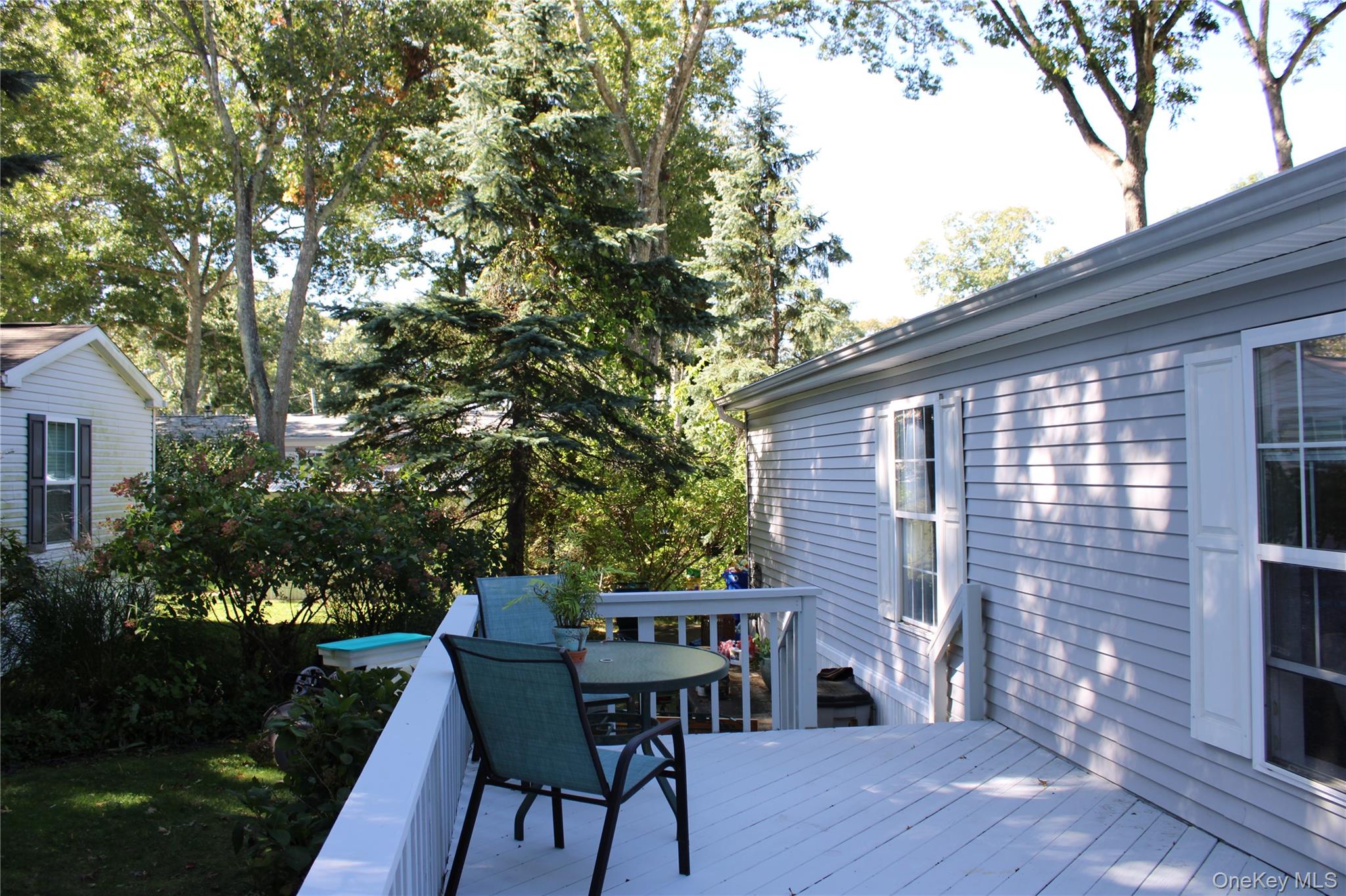 1661 Old Country Road 77