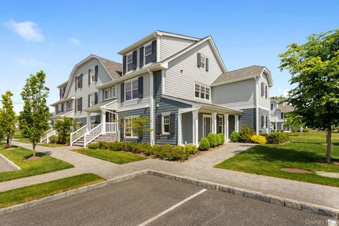 Condo For Rent - 34 Village Green Drive #34<br/> Southampton, NY 11968