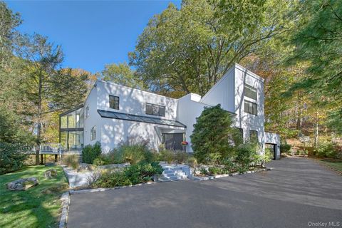 73 Whippoorwill Lake Road Chappaqua NY 10514