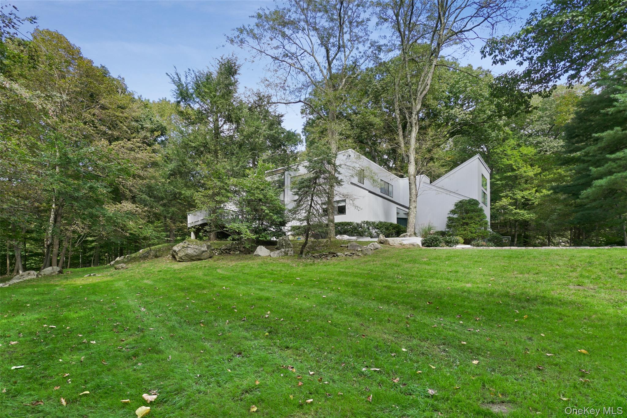 Chappaqua, New York 10514, United States, 5 Bedrooms Bedrooms, ,5 BathroomsBathrooms,Residential,Active,231804