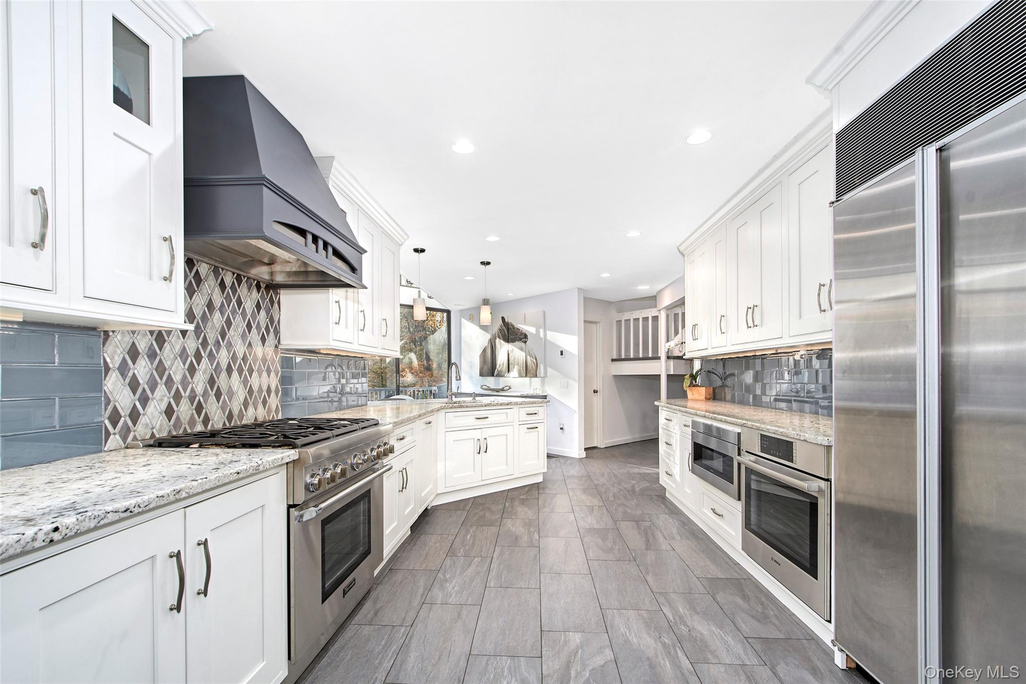 Chappaqua, New York 10514, United States, 5 Bedrooms Bedrooms, ,5 BathroomsBathrooms,Residential,Active,231804