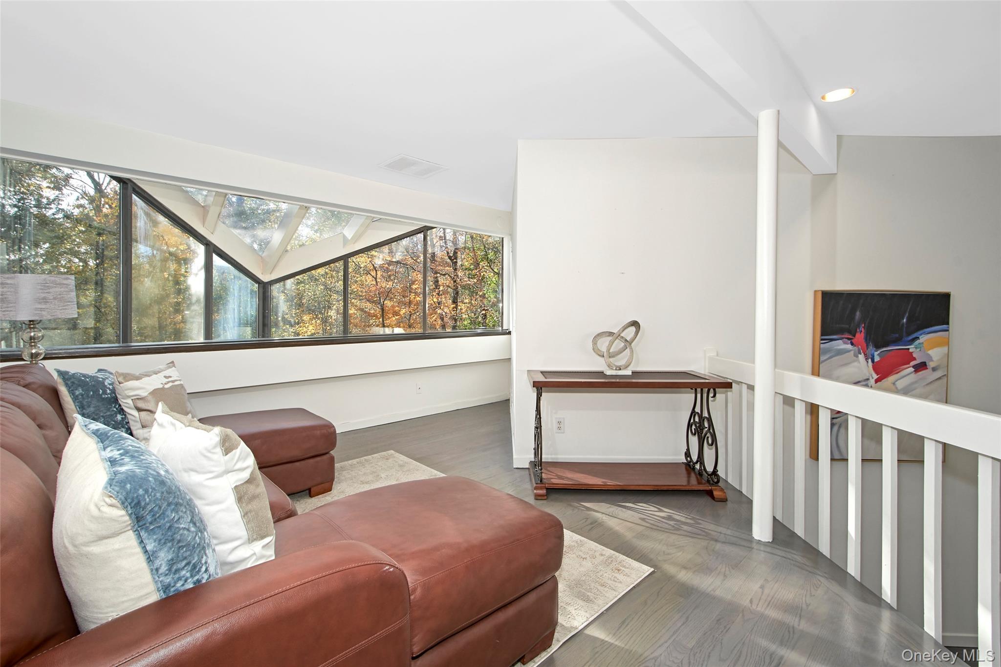 Chappaqua, New York 10514, United States, 5 Bedrooms Bedrooms, ,5 BathroomsBathrooms,Residential,Active,231804