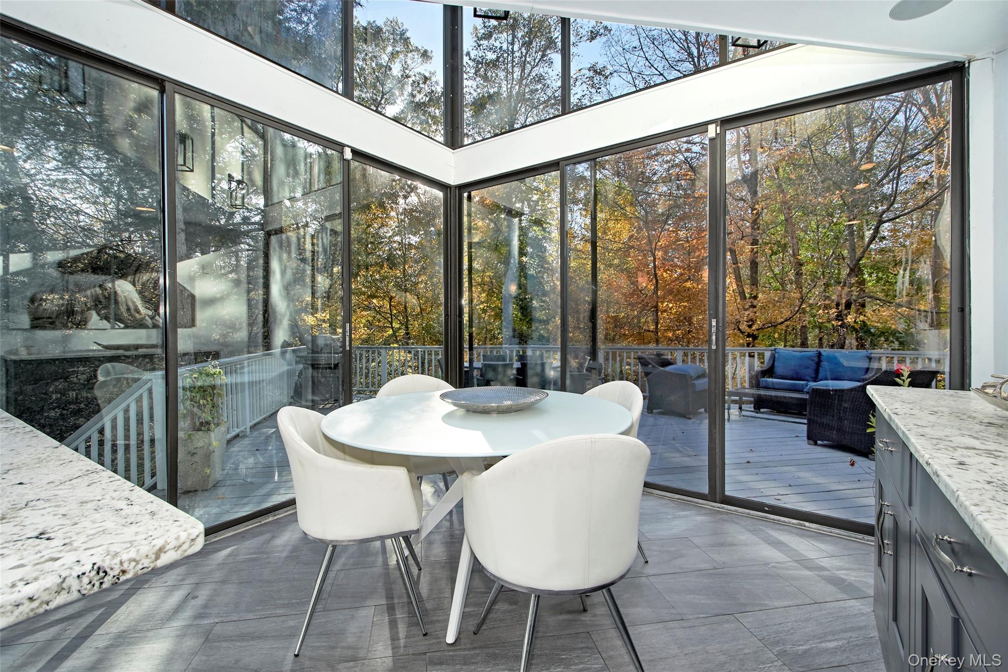 Chappaqua, New York 10514, United States, 5 Bedrooms Bedrooms, ,5 BathroomsBathrooms,Residential,Active,231804