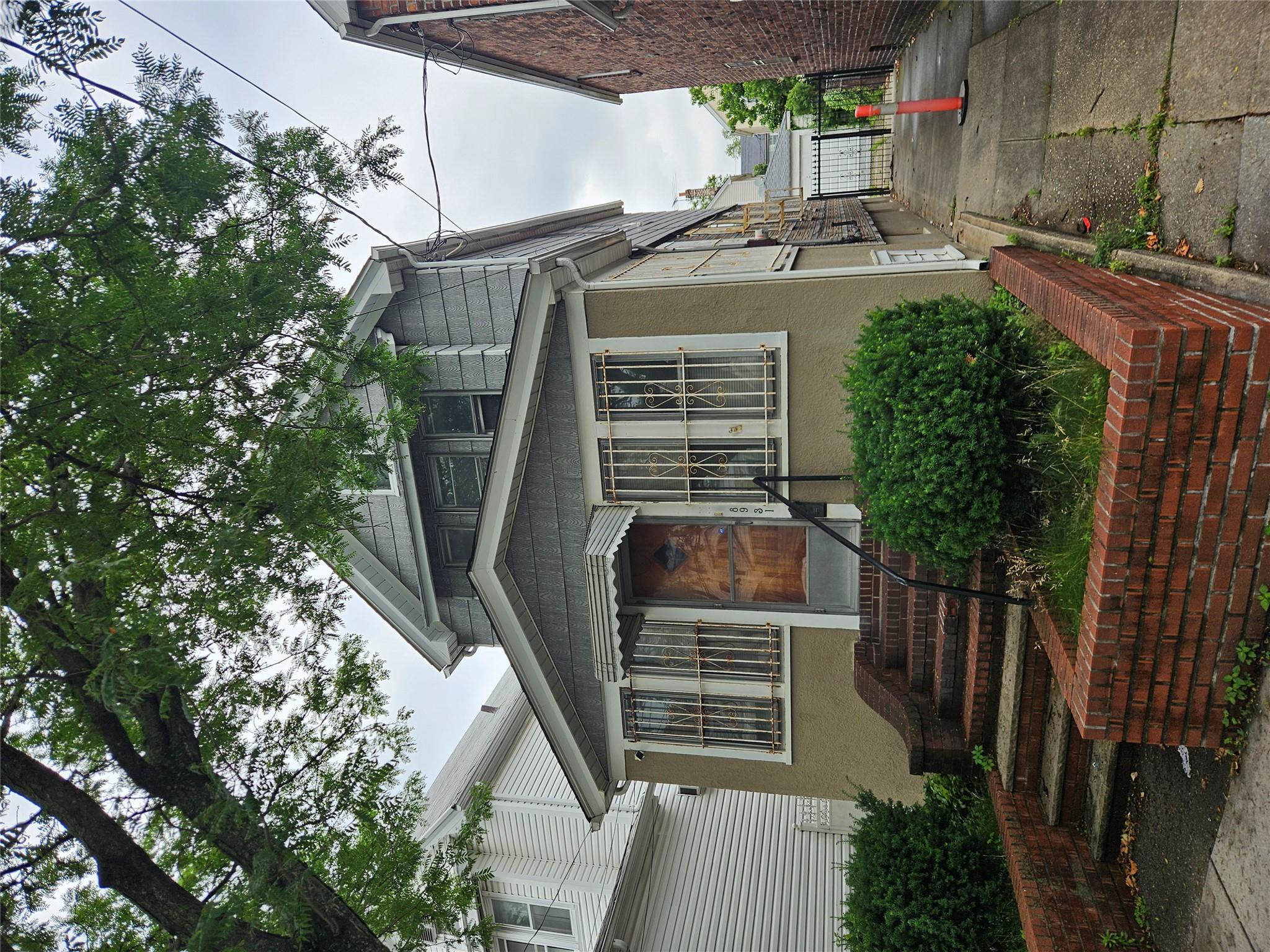 Property for Sale at 184th Street, Hollis, Queens, NY - Bedrooms: 3 
Bathrooms: 2 
Rooms: 8  - $849,000