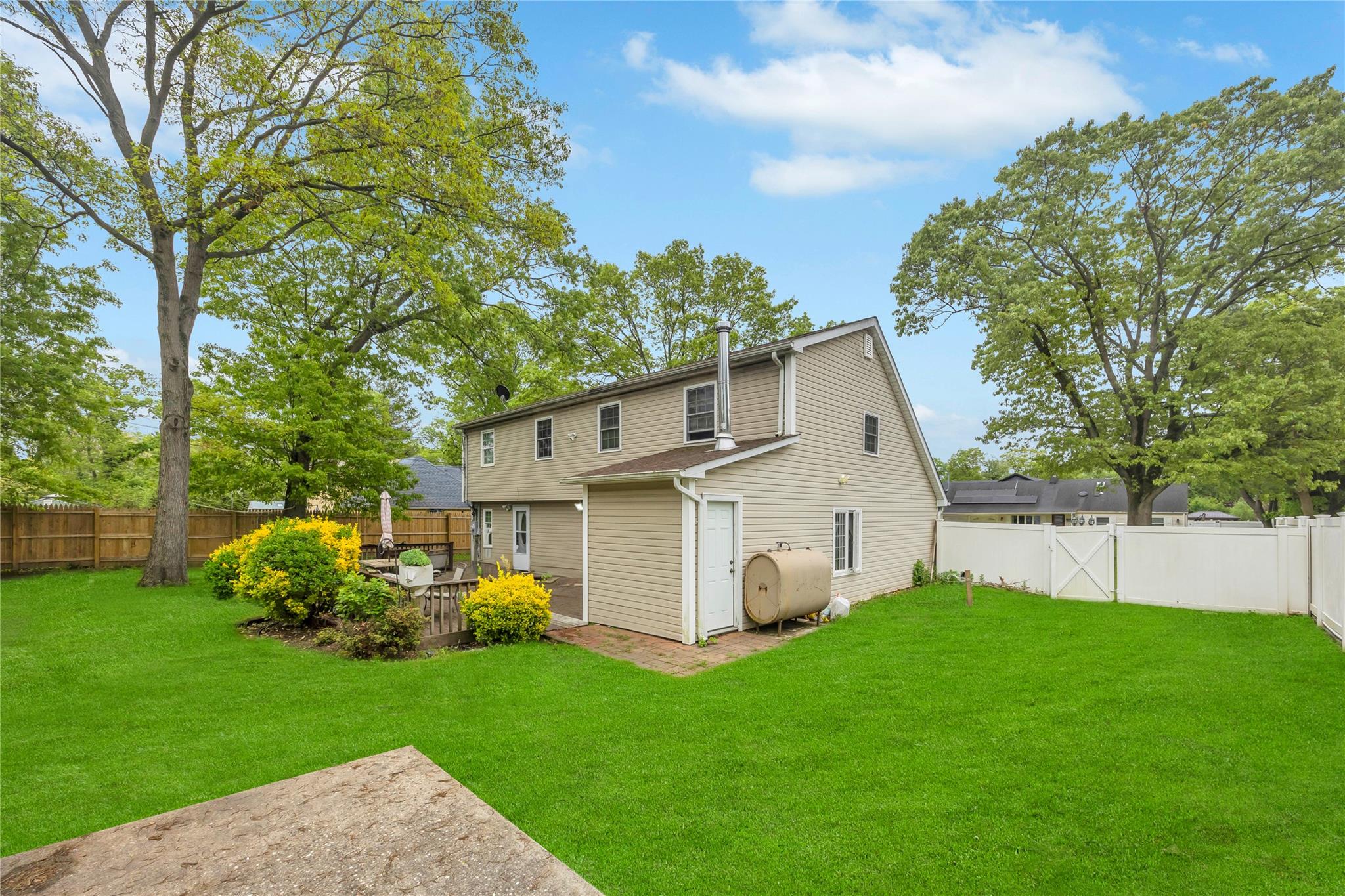 243 Sunflower Lane, Islandia, New York image 21