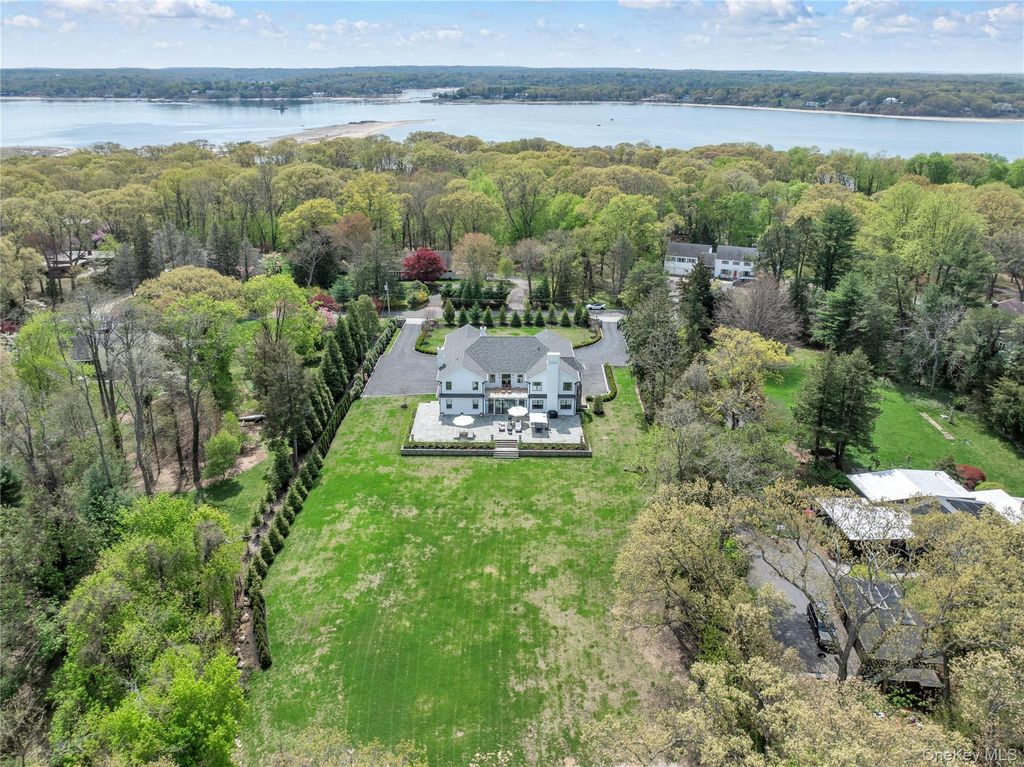 Photo of 5 Gerry Lane, Lloyd Neck, NY 11743 (MLS # 991296)