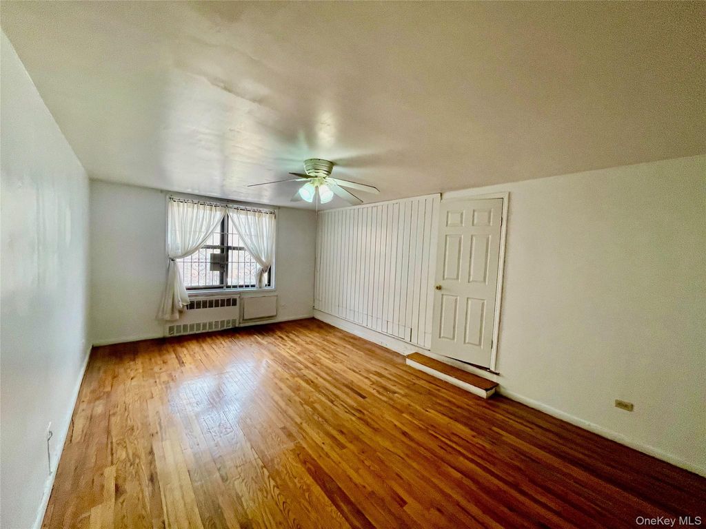 Photo of 138-15 Franklin Ave Ave #319, Flushing, NY 11355 (MLS # 968110)