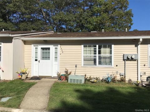Photo of 405 Woodbridge Drive #D, Ridge, NY 11961 (MLS # 920854)