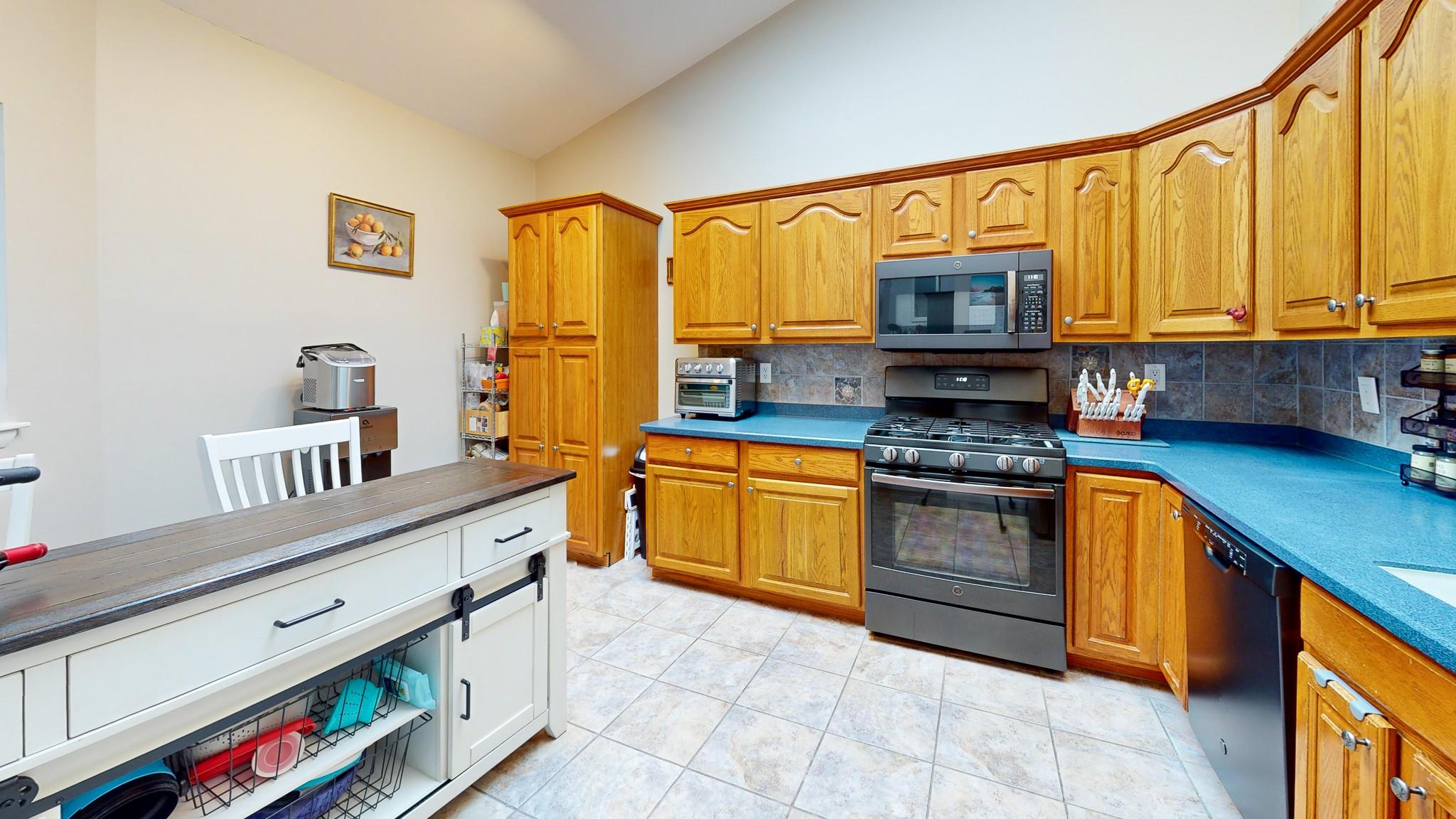 235 Panorama Court, Poughkeepsie, New York image 9