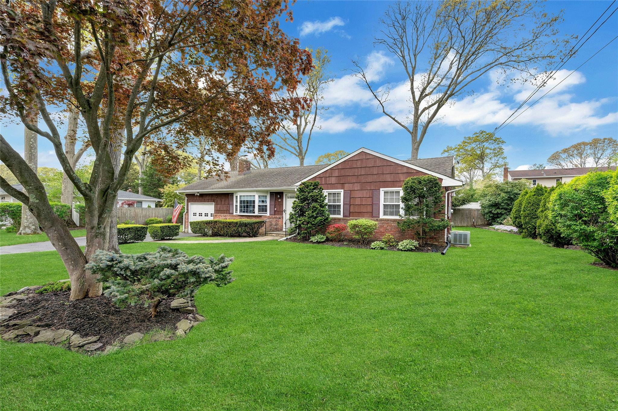 82 Lillian Road, Nesconset, New York image 4