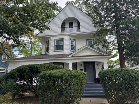 Photo of 103 Rose St. St, Freeport, NY 11520 (MLS # 918018)