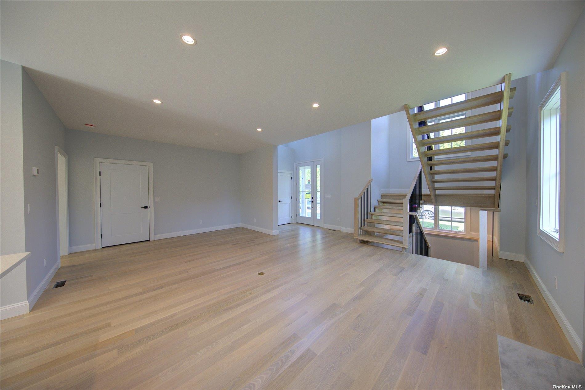 6 Crystal Mews Lane