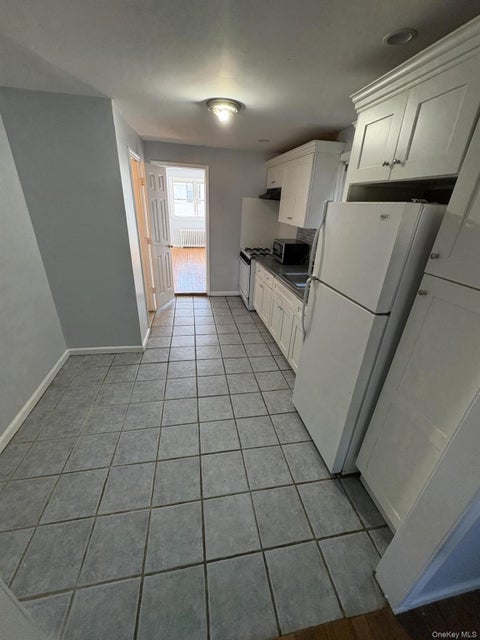 Photo of 986 Church Street #2L, Baldwin, NY 11510 (MLS # 1008591)
