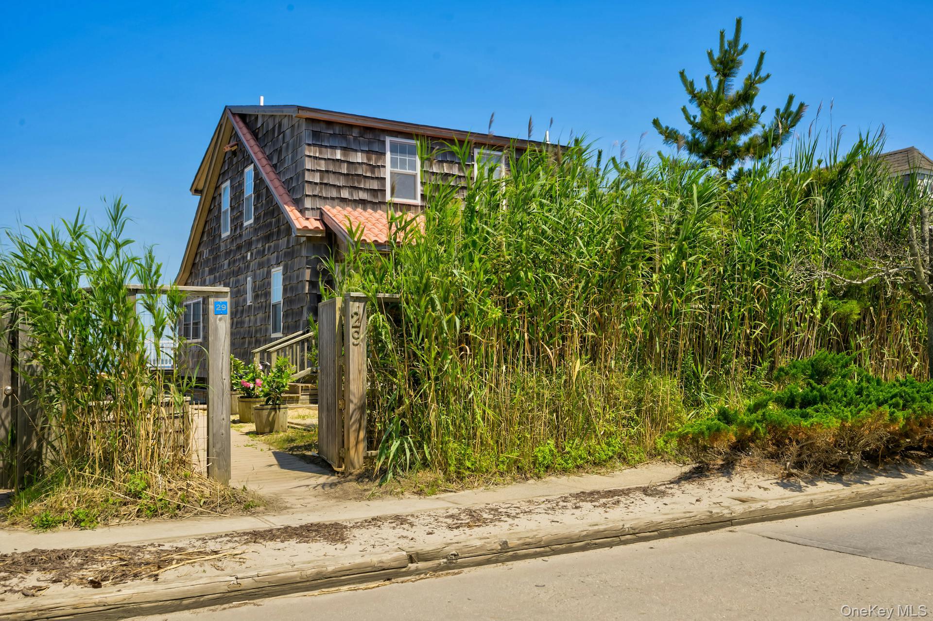 29 E Bayview Avenue