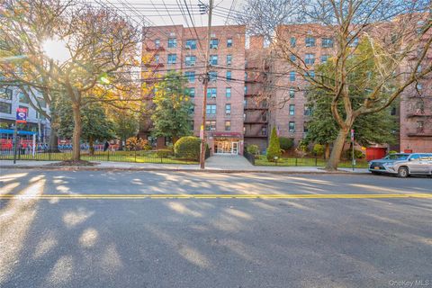 Photo of 33-44 Junction Boulevard #2V, Jackson Heights, NY 11372 (MLS # 937507)