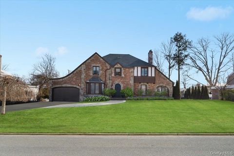 25 Pond Park Road Great Neck NY 11023