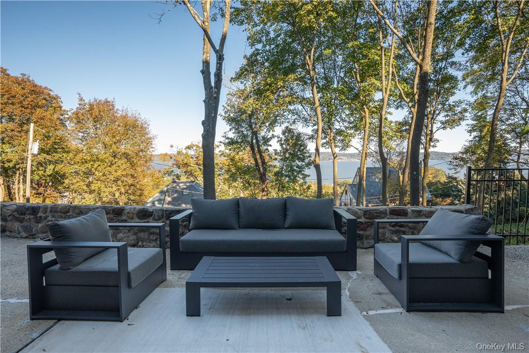 8-12 S Boulevard 10-201