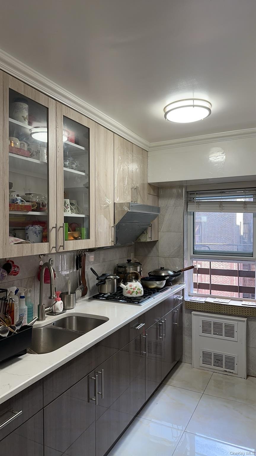 4240 Bowne Street 5C