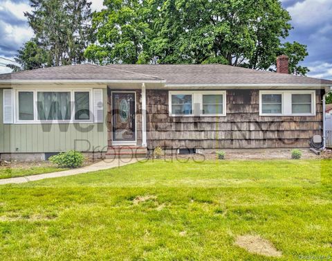Homes For Rent - 211 W 22nd St<br/> Huntington Station, NY 11746