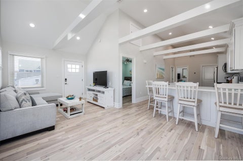 Multifamily For Rent - 24 Pennsylvania Avenue #2<br/> Nassau County, Long Beach, NY 11561