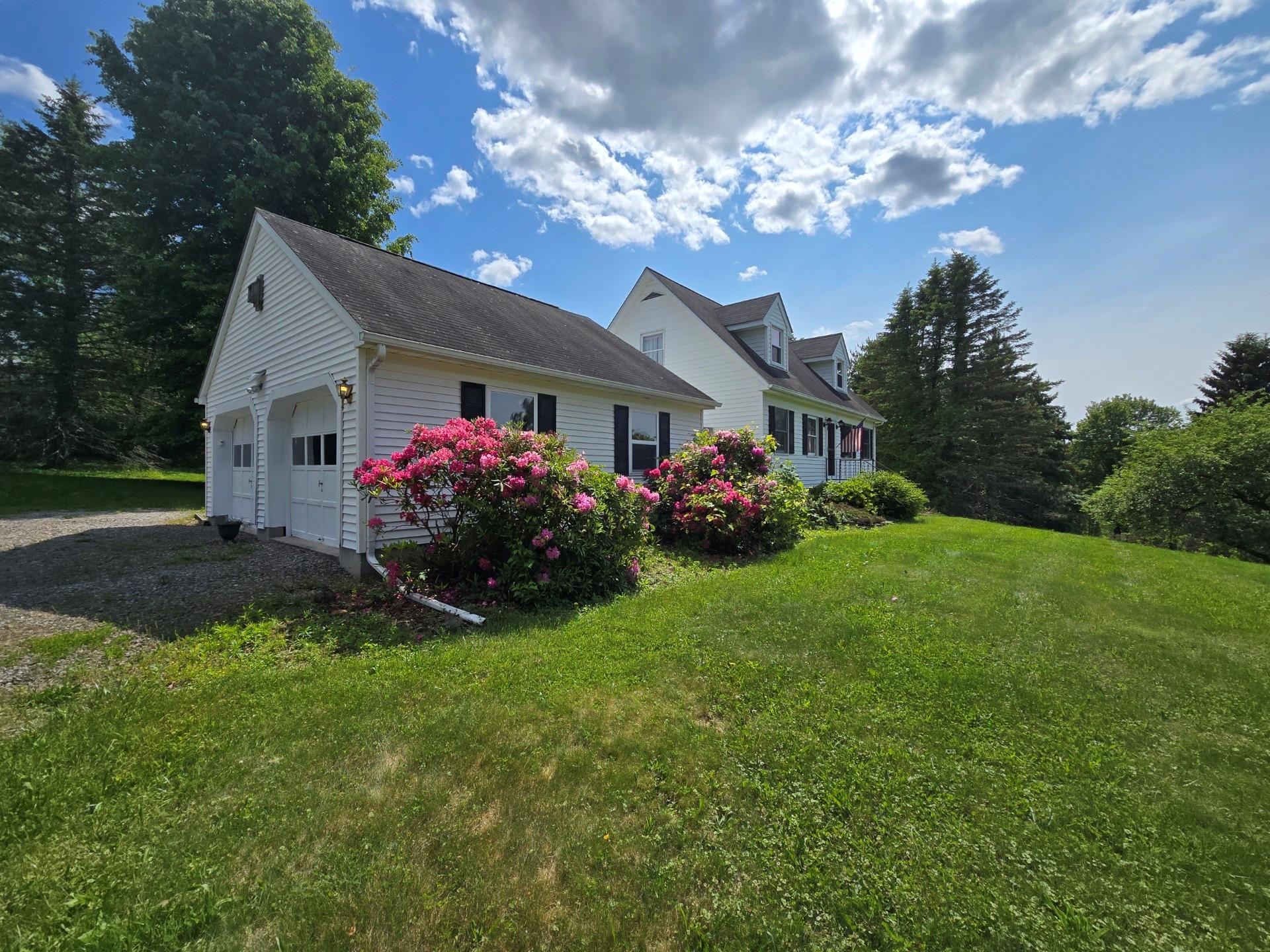 11 Apple Blossom Lane, Milton, New York image 2
