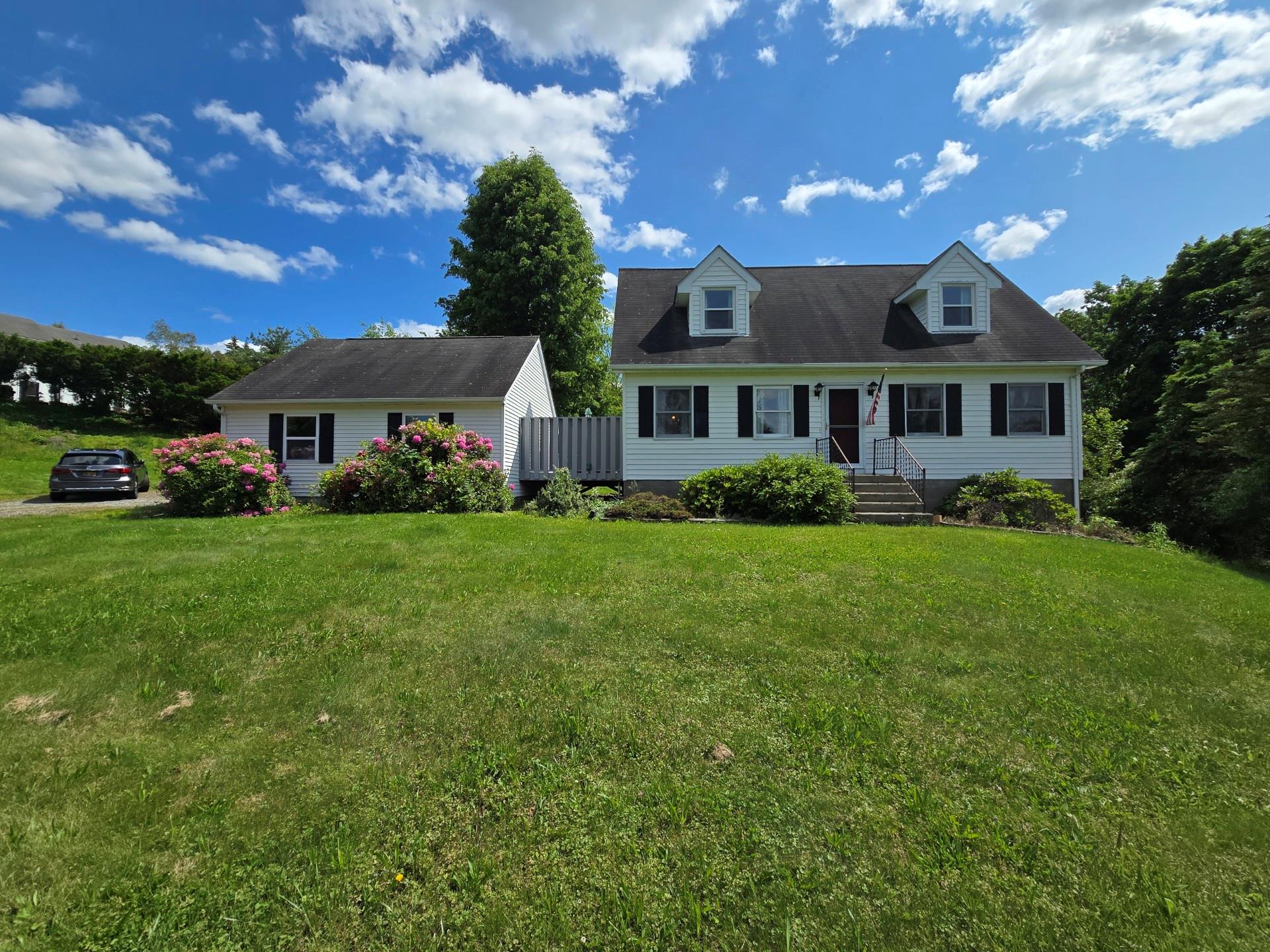 11 Apple Blossom Lane, Milton, New York image 1