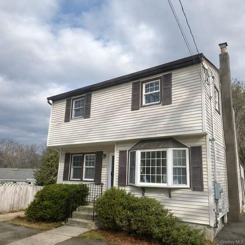 Photo of 187 Horseblock Road, Farmingville, NY 11738 (MLS # 946682)
