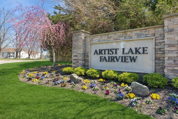 33 FAIRVIEW CIR, MIDDLE ISLAND, NY 11953 - Image 2f534452e86bfb825d0202ea09c55d9d/1679916545