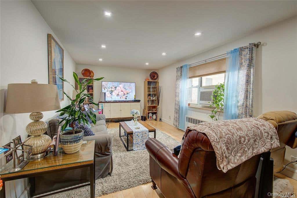 Photo of 2909 137th Street #2K, Flushing, NY 11354 (MLS # 1010102)