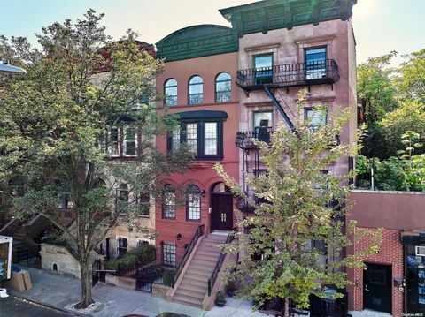 Multifamily For Sale - 266 W 136th Street<br/> New York (Manhattan), NY 10030