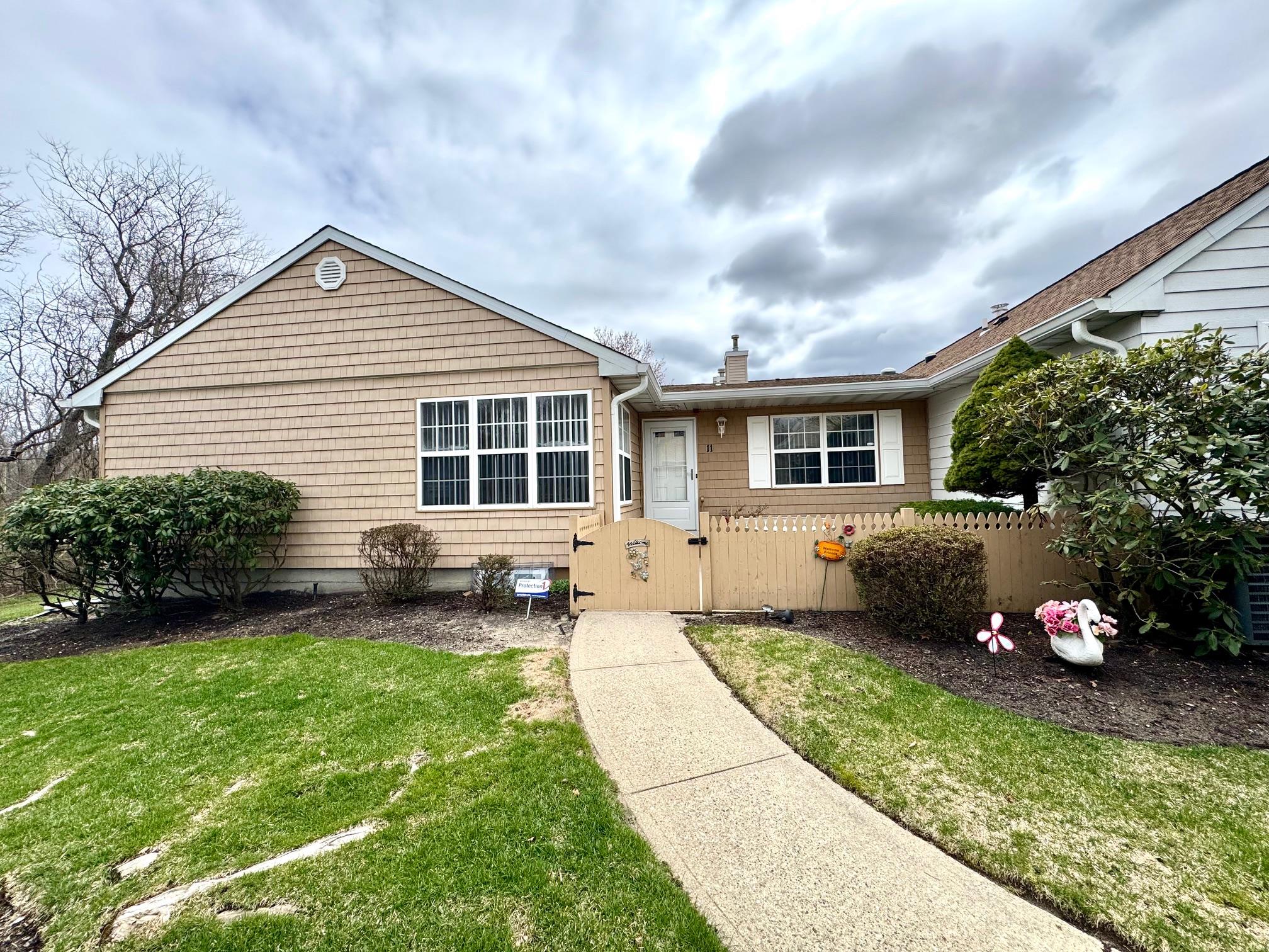 11 Theodore Drive, Coram, New York image 22