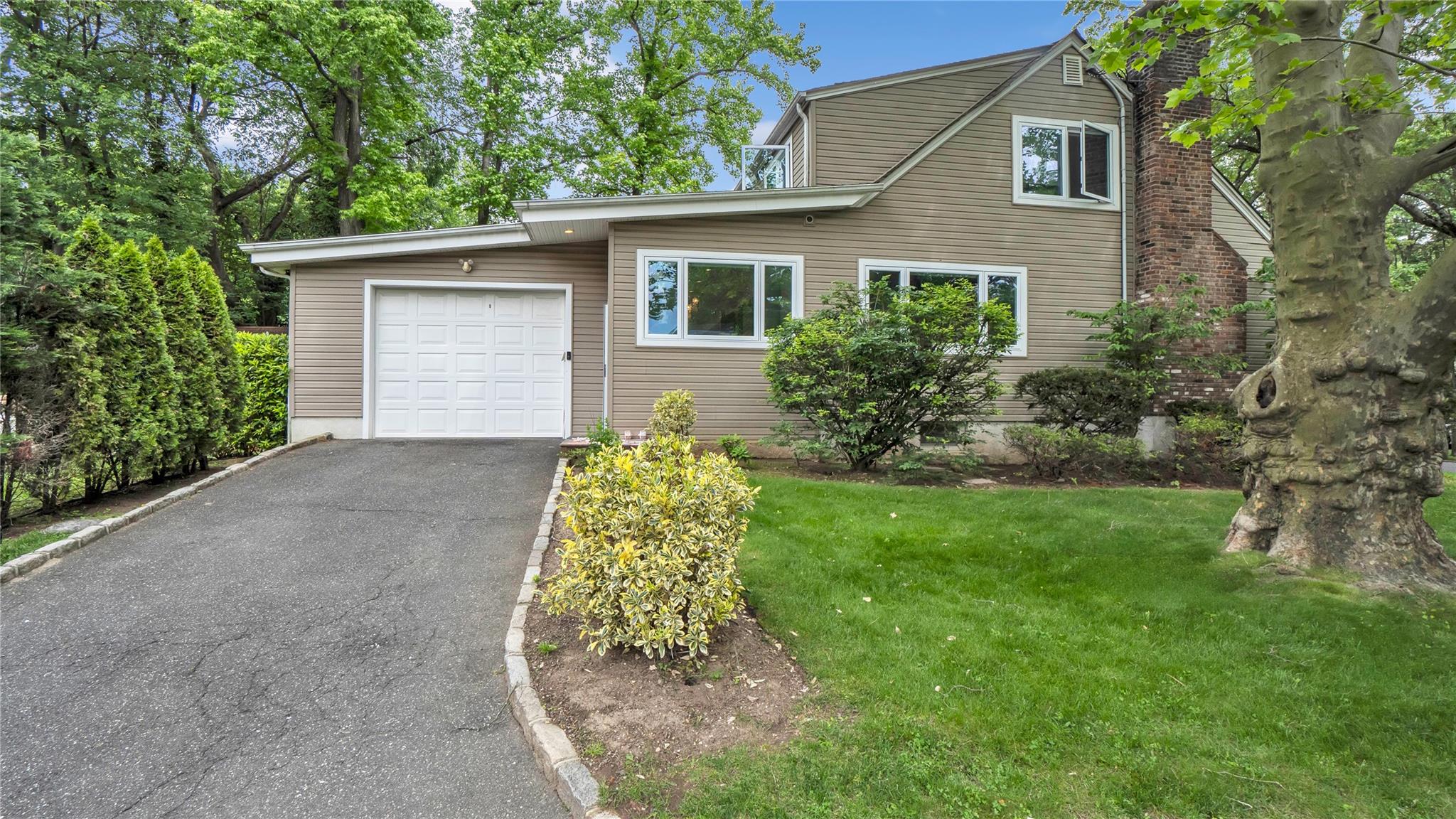 117 Croyden Avenue, Great Neck, New York image 27