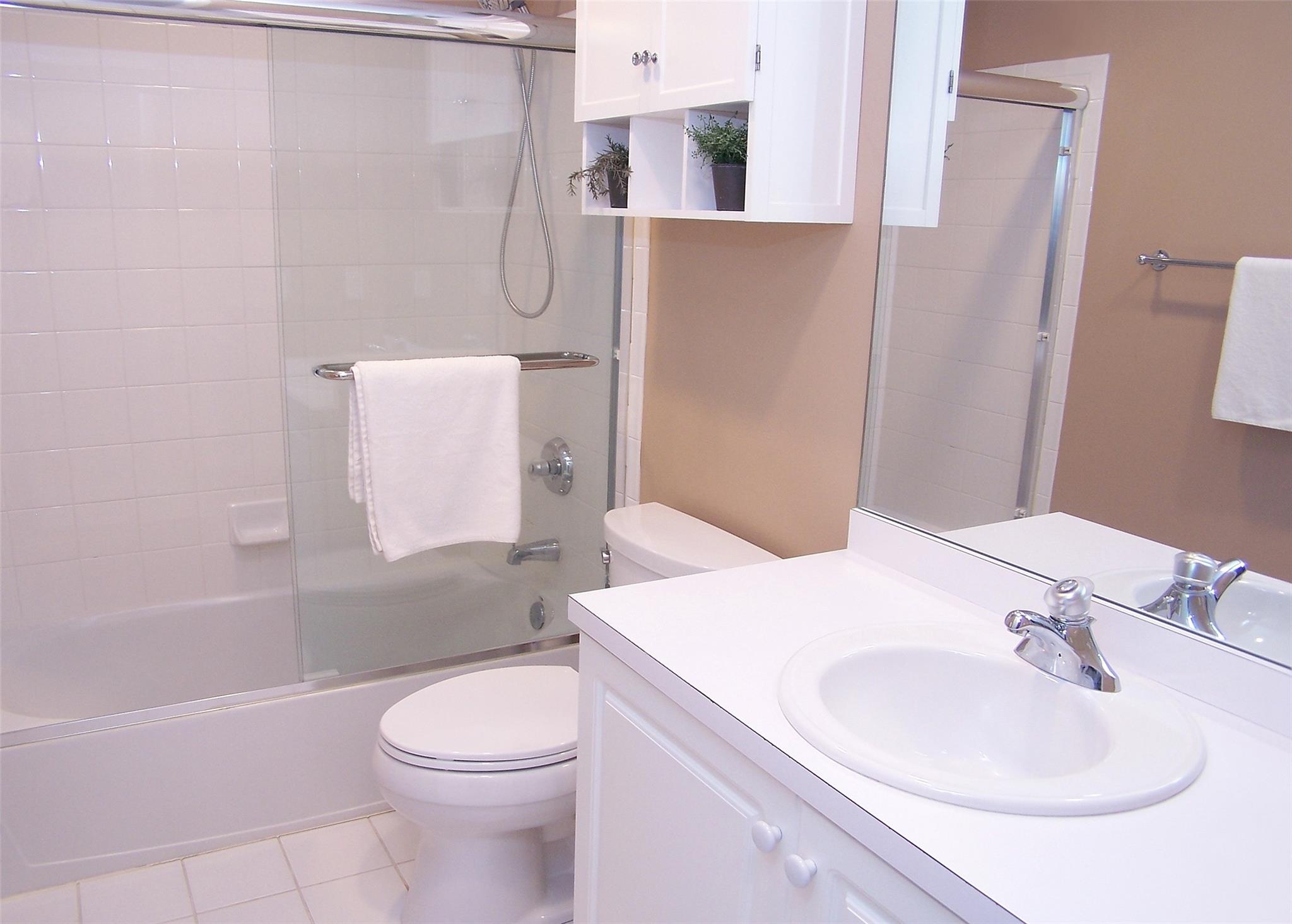 11 Arielle Court, Islandia, Florida image 16