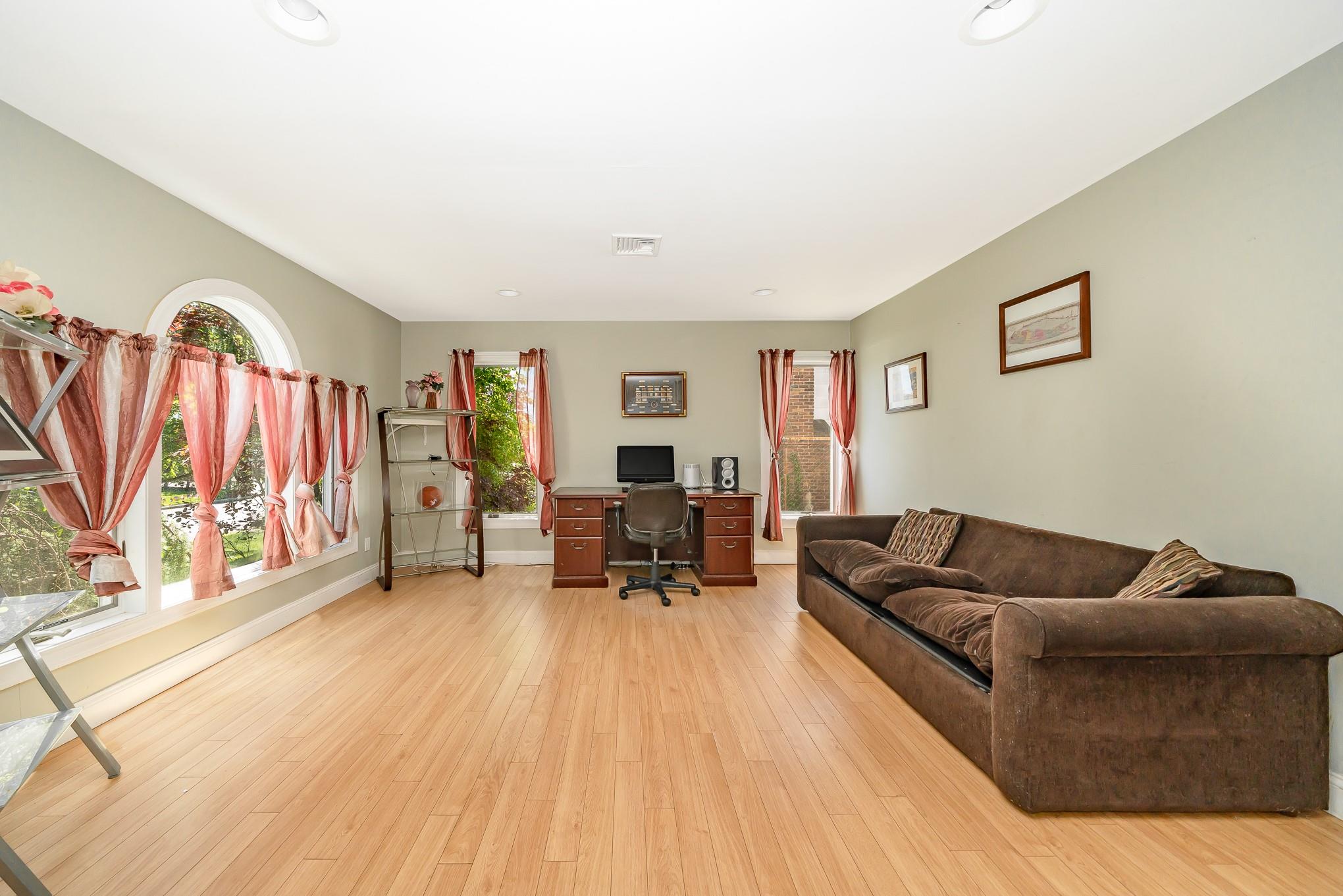 2874 Shore Road, Seaford, New York image 7