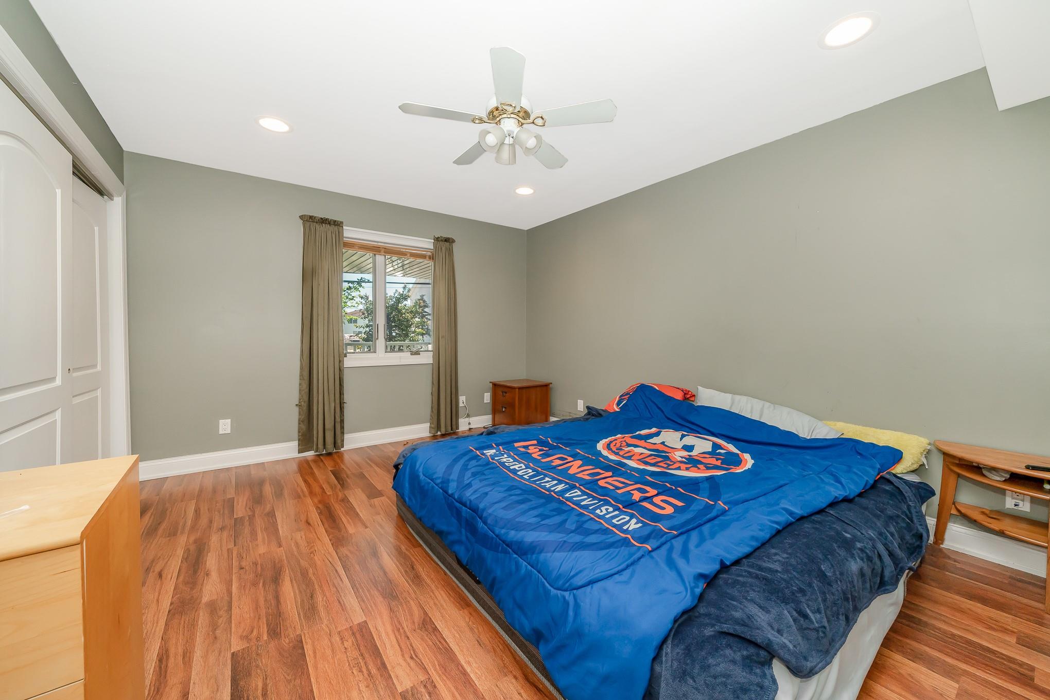 2874 Shore Road, Seaford, New York image 15