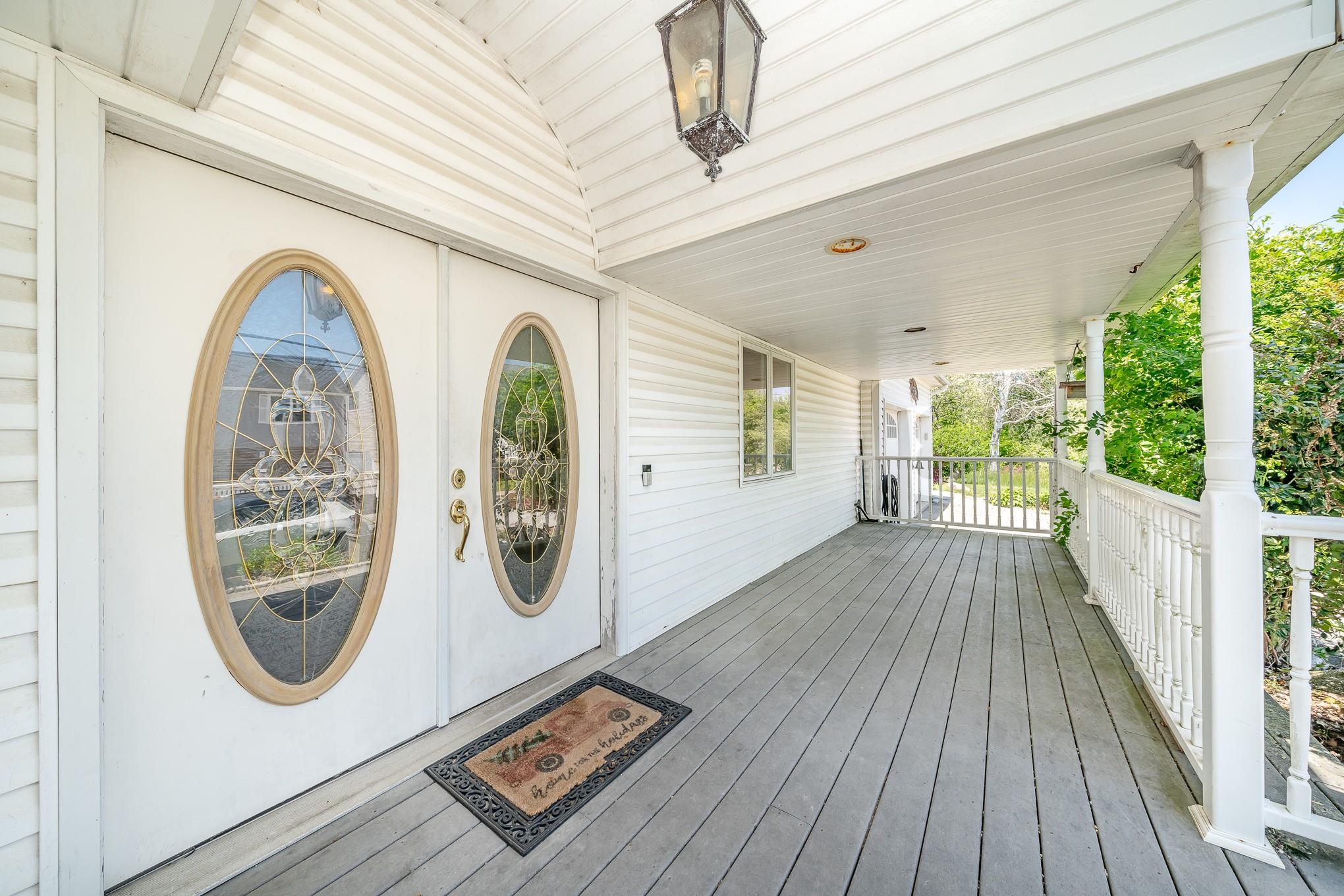 2874 Shore Road, Seaford, New York image 3