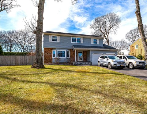 Homes For Sale - 6 Roman Court<br/> Lake Grove, NY 11755