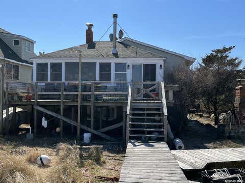 Homes For Rent - 7 E End Walk<br/> Atlantique, NY 11706