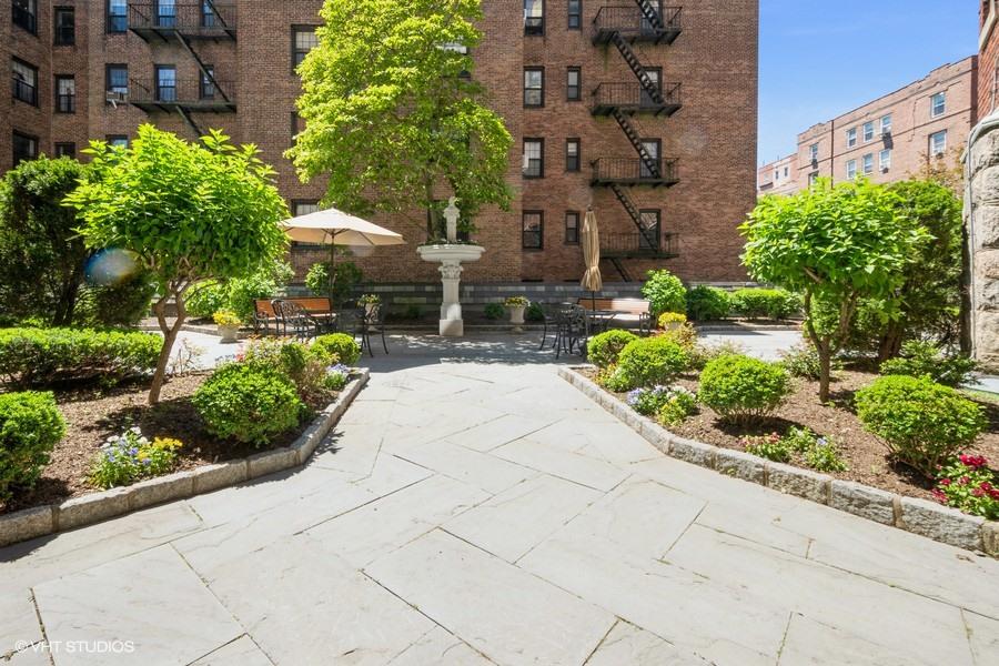 31 Pondfield Road #68, Bronxville, New York image 15