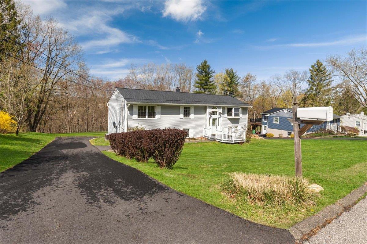46 Saint Michaels Terrace, Carmel, New York image 2