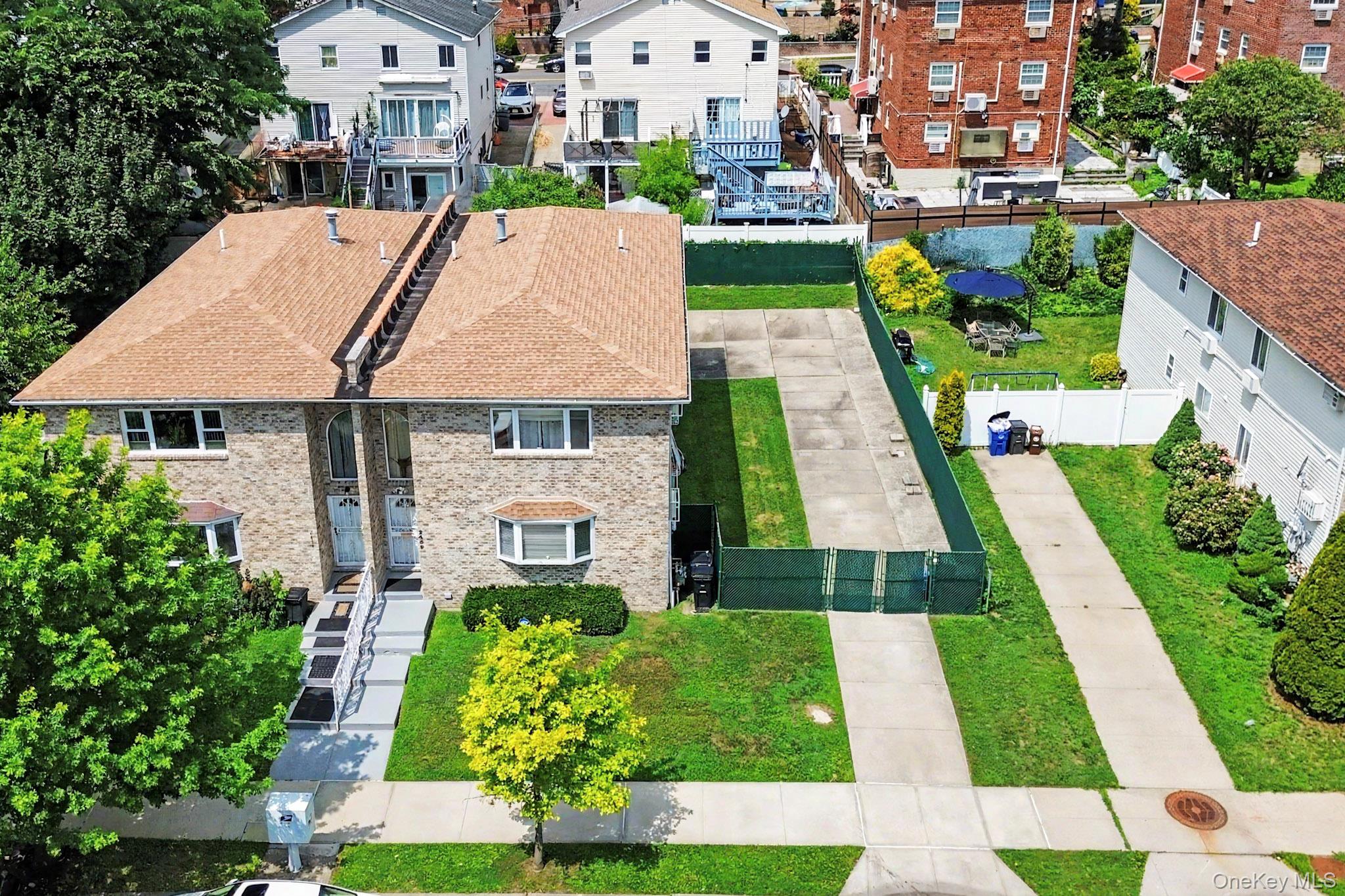 2459 Lodovick Avenue