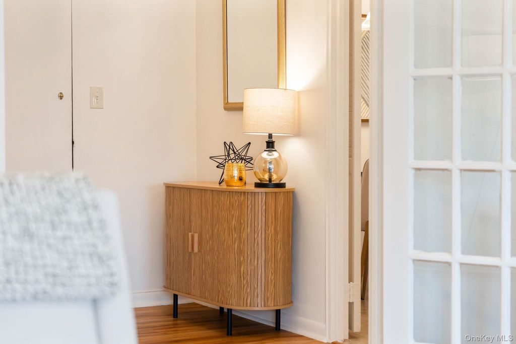 Photo of 100 High Point Drive #305, Hartsdale, NY 10530 (MLS # 941859)