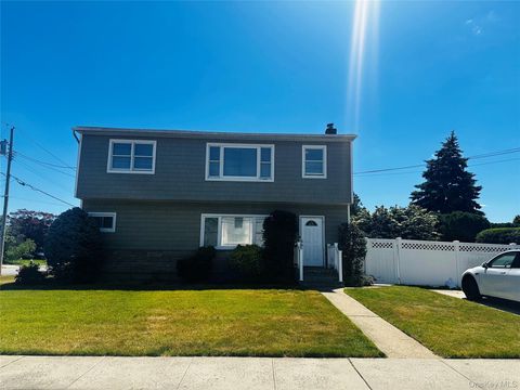 Homes For Rent - 278 N 4th Street<br/> Bethpage, NY 11714