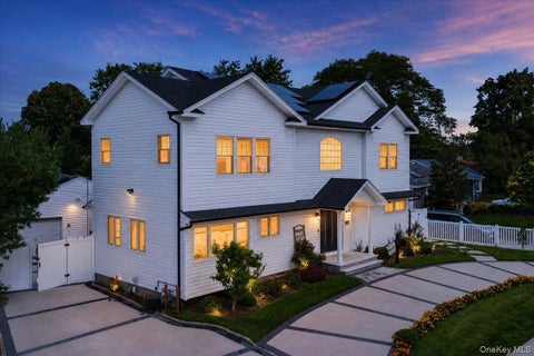 Photo of 1375 Oak Lane, East Meadow, NY 11554 (MLS # 1049072)