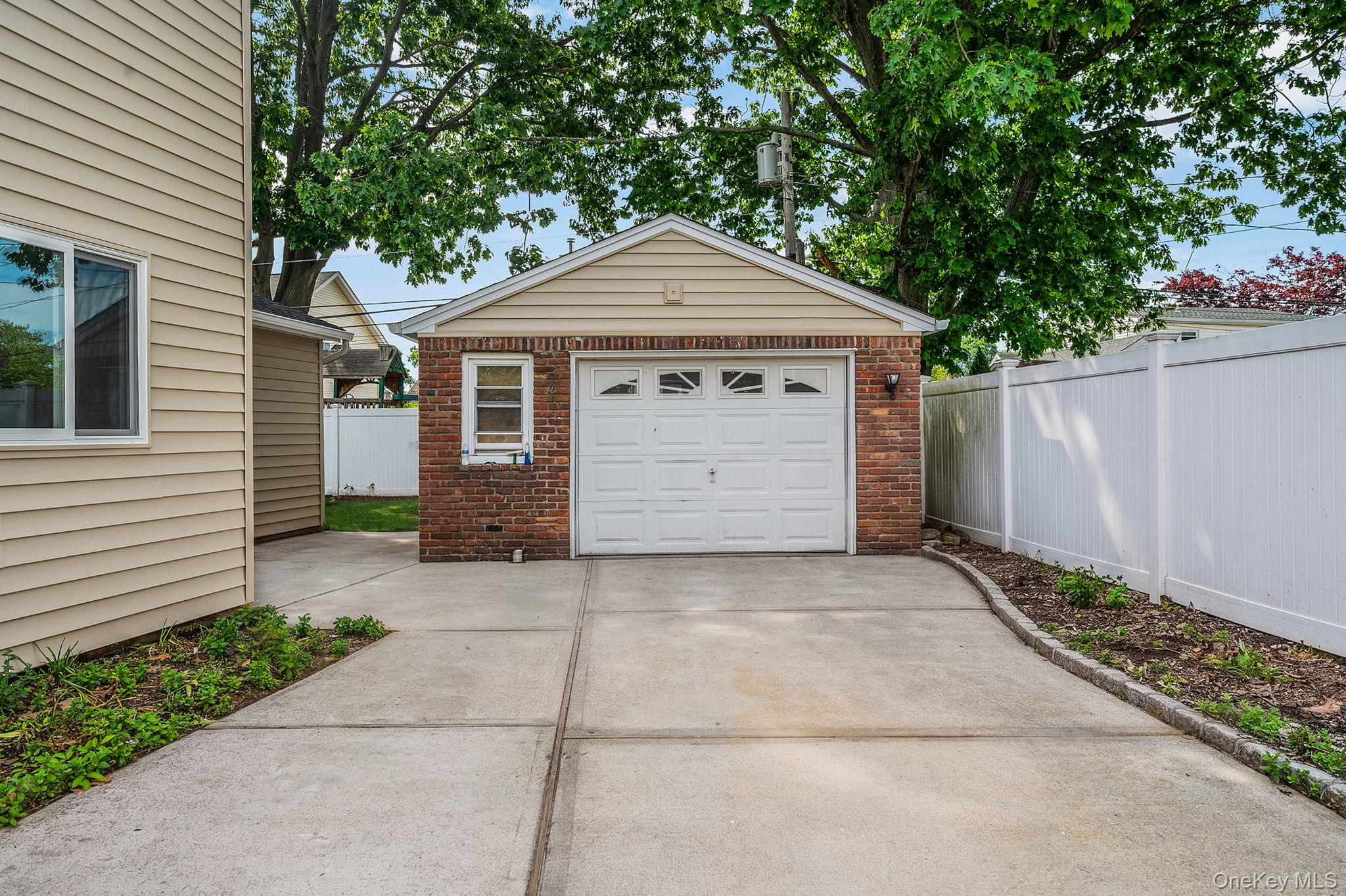40 Buttercup Lane