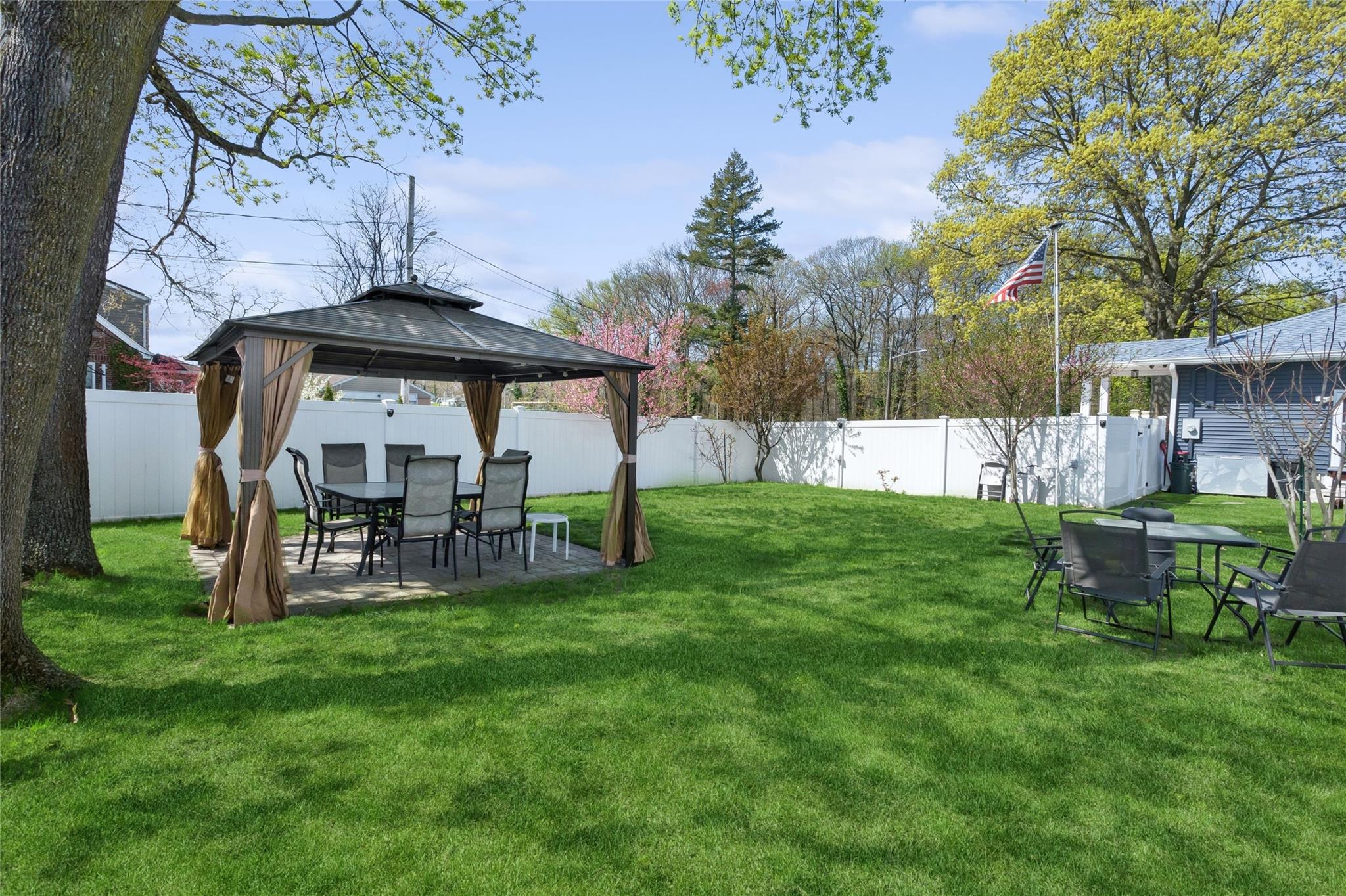 1663 John Street, Merrick, New York image 38