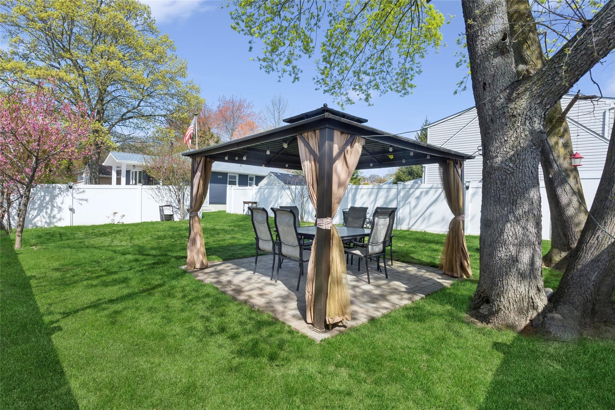 1663 John Street, Merrick, New York image 37